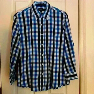 Haggar. Men’s Long-Sleeved Shirt - Medium